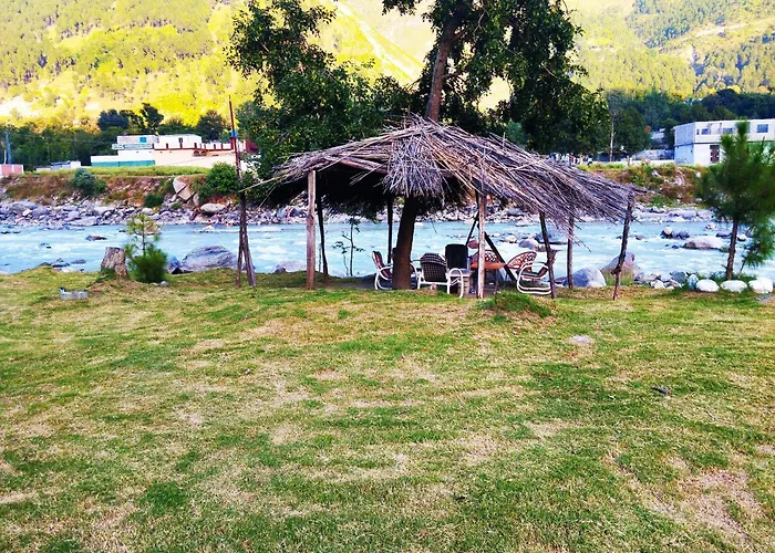 Country Club Balakot - Round Bed Cottage